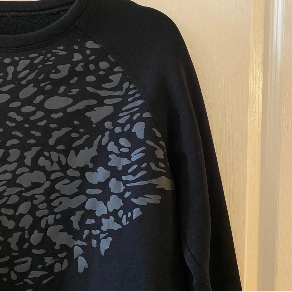LULULEMON Snapshot Crew in Black - 6